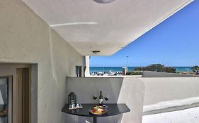 Bay Point On Beach Rd In Mouille Point